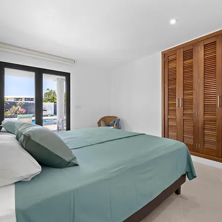 Casa Marina With Pool, Garden And Terrace *