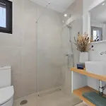 Villa Casa Marina With Pool, Garden And Terrace *