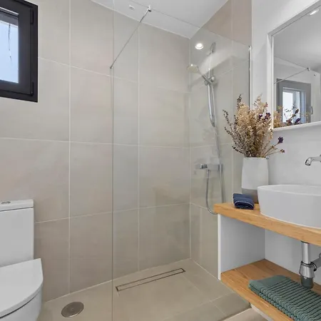 Vila Casa Marina With Pool, Garden And Terrace *
