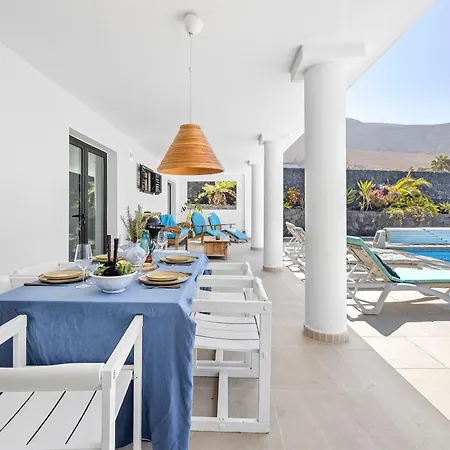 Casa Marina With Pool, Garden And Terrace Villa Famara
