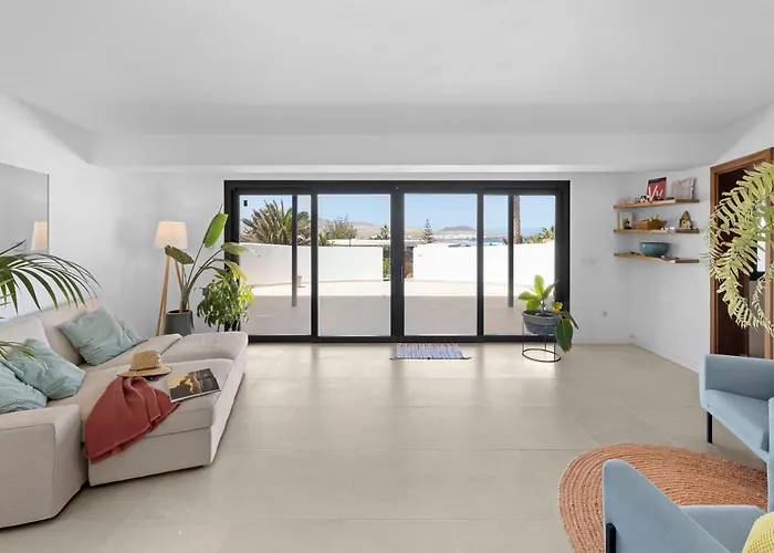 Casa Marina With Pool, Garden And Terrace