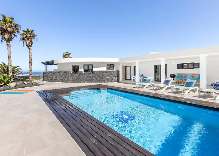 Casa Marina With Pool, Garden And Terrace * Famara