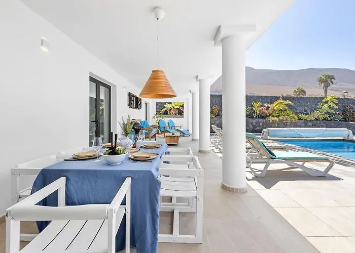 Casa Marina With Pool, Garden And Terrace Villa Famara