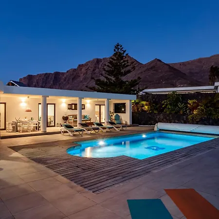 Casa Marina With Pool, Garden And Terrace Вилла