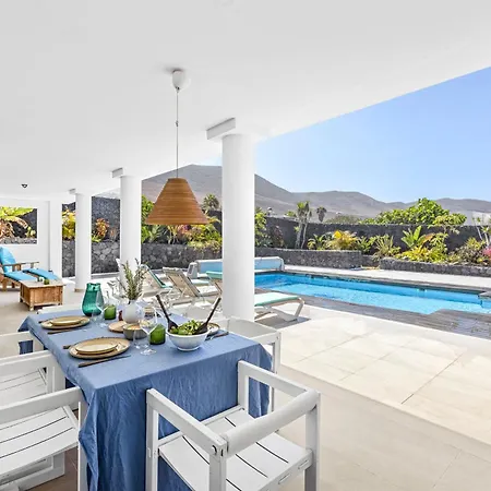 Casa Marina With Pool, Garden And Terrace Фамара
